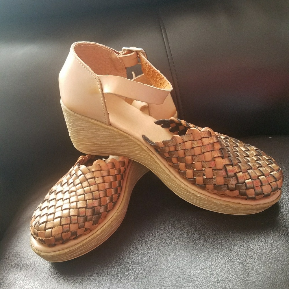 Huaraches - Picture 3 of 6